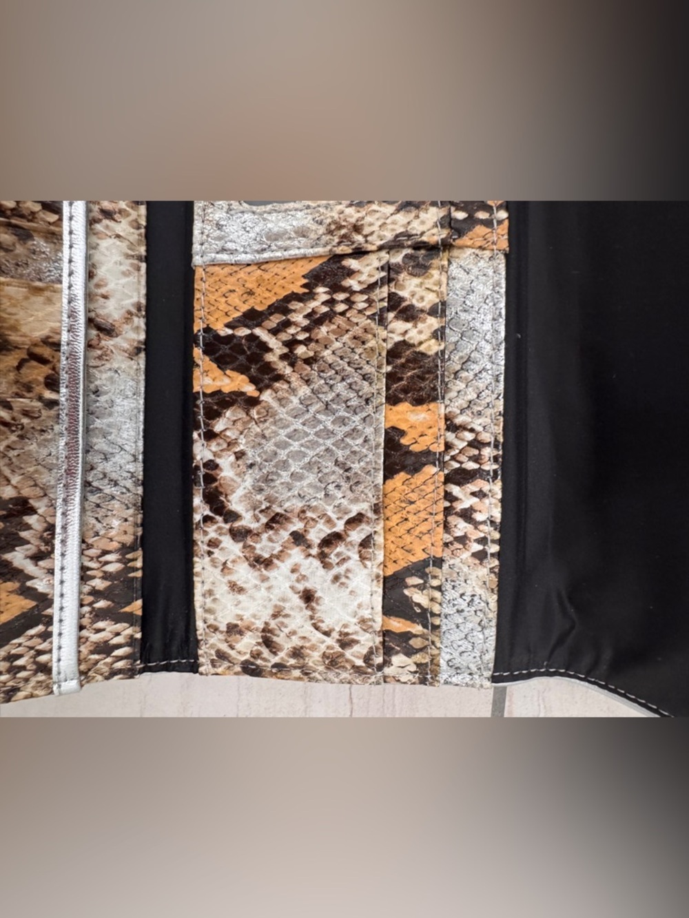 Steve Madden Silver Logo Plate Snake Print Wallet Tan & Brown - Picture 9 of 13